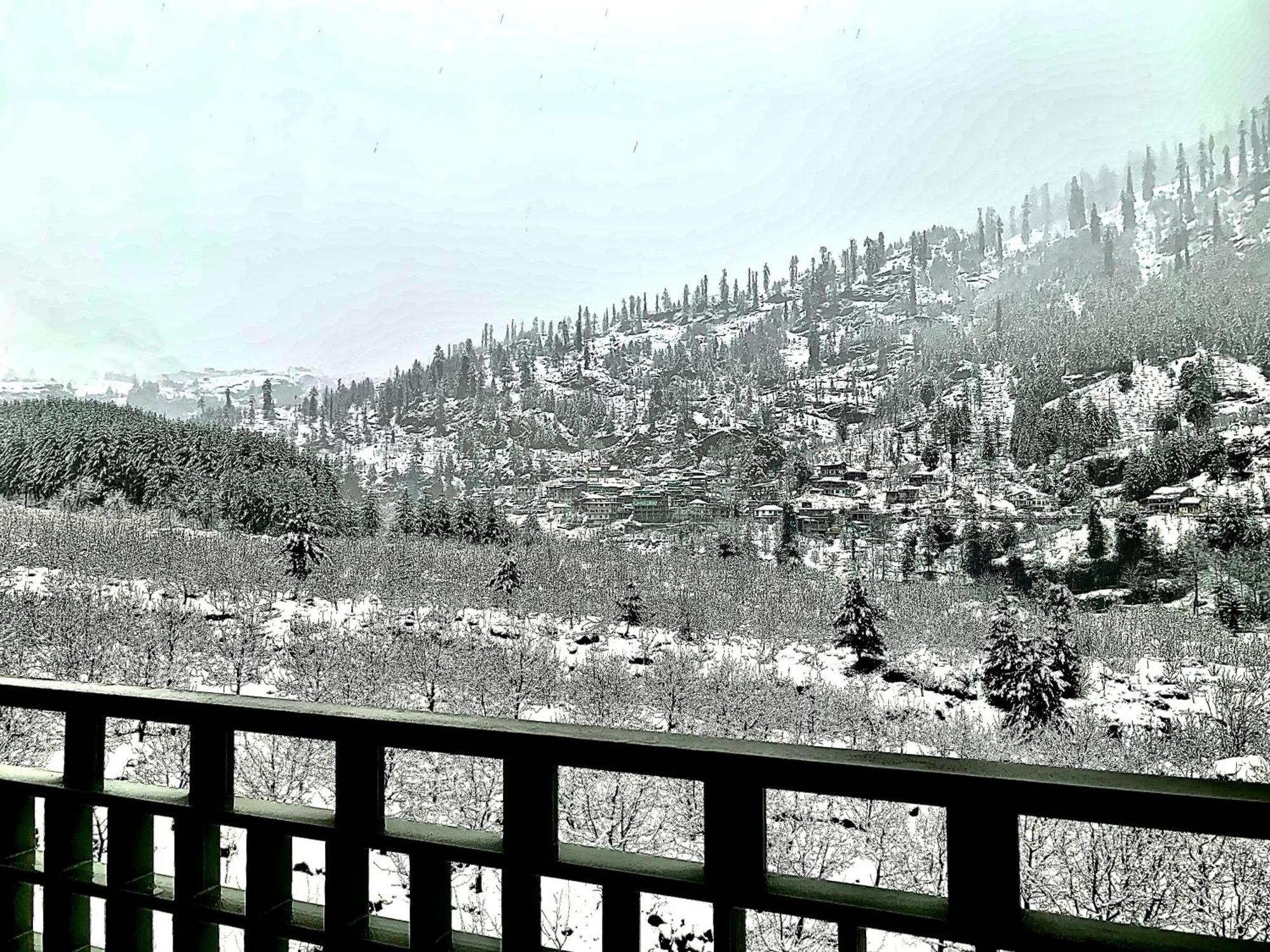 מנאלי La Aero Resort Home In Snow Mountains מראה חיצוני תמונה