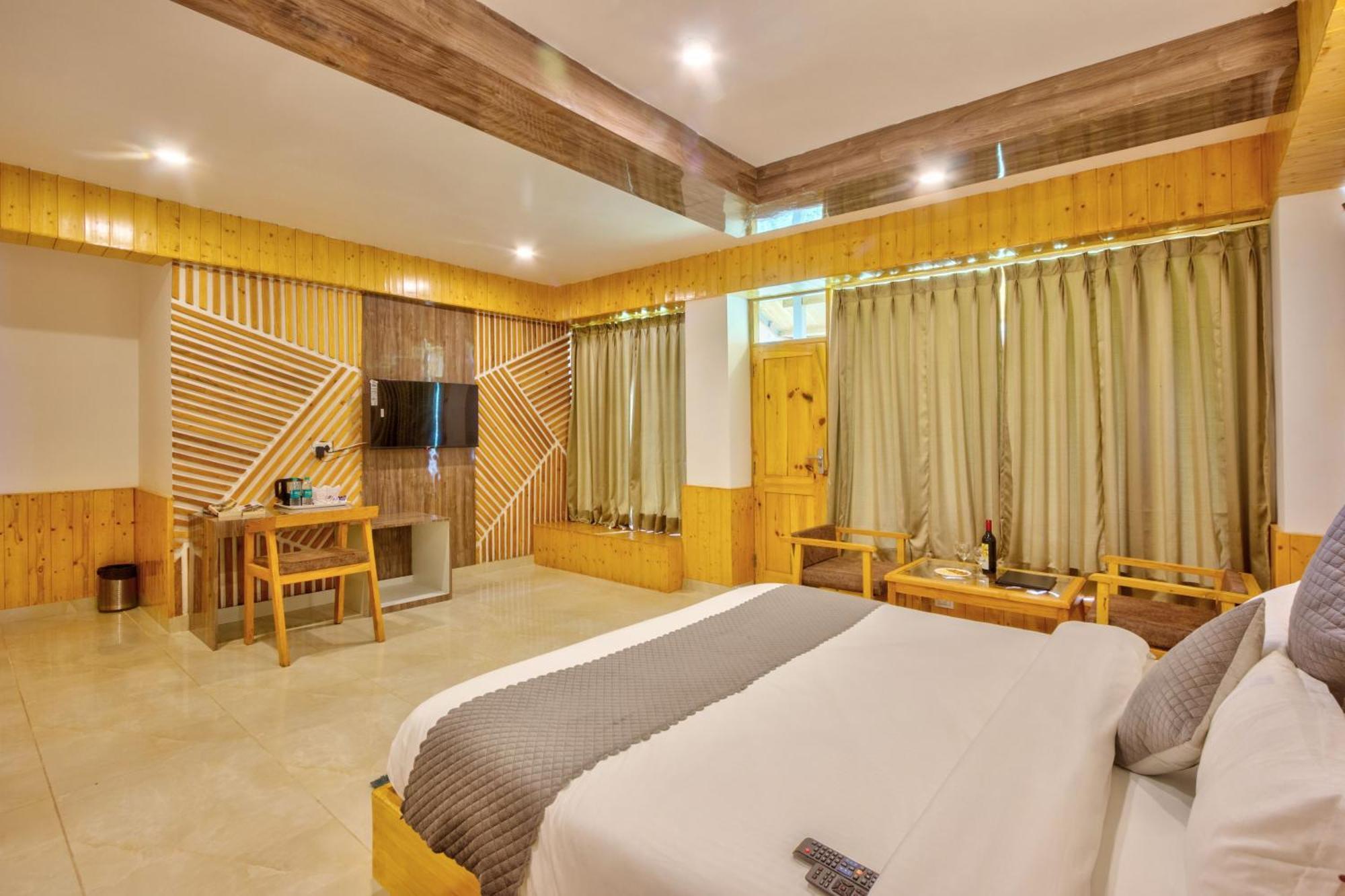 מנאלי La Aero Resort Home In Snow Mountains מראה חיצוני תמונה