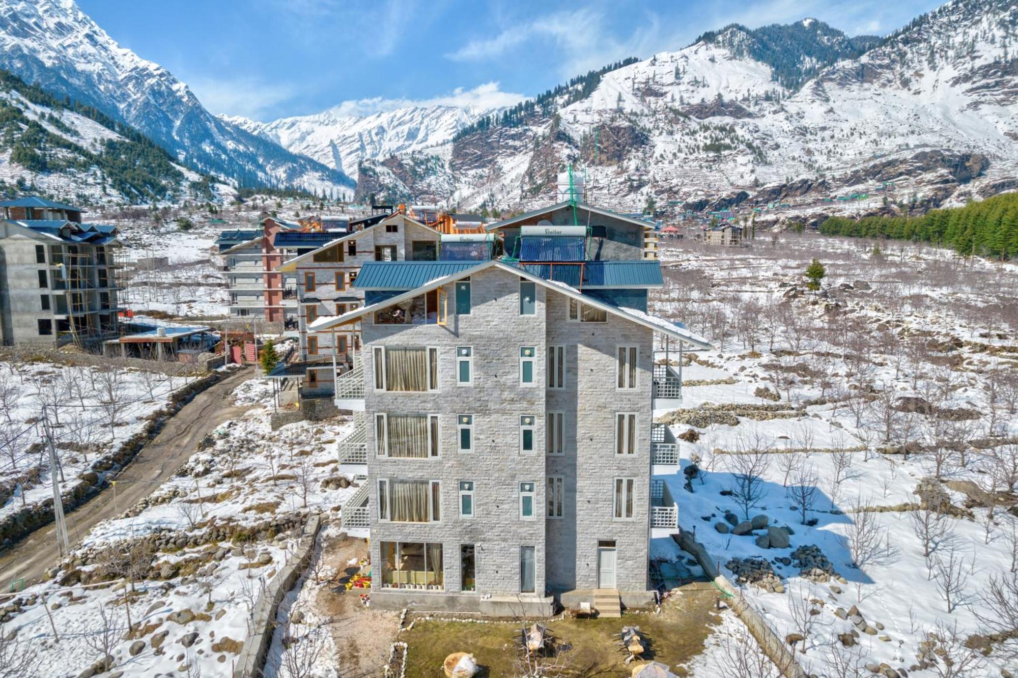 מנאלי La Aero Resort Home In Snow Mountains מראה חיצוני תמונה